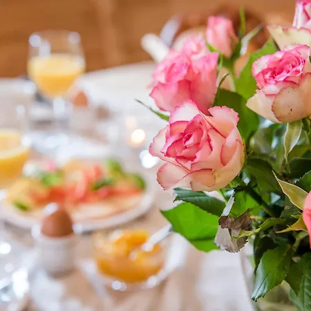 Moederlhof شقة إيغستات