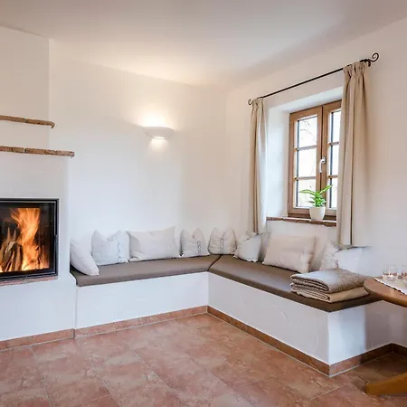 Moederlhof إيغستات